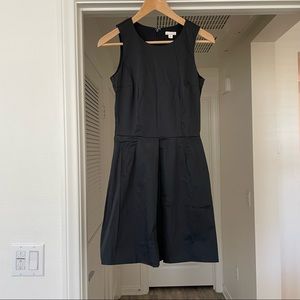 Gap “Made and Crafted” pleated cotton little black dress with pockets, size 0